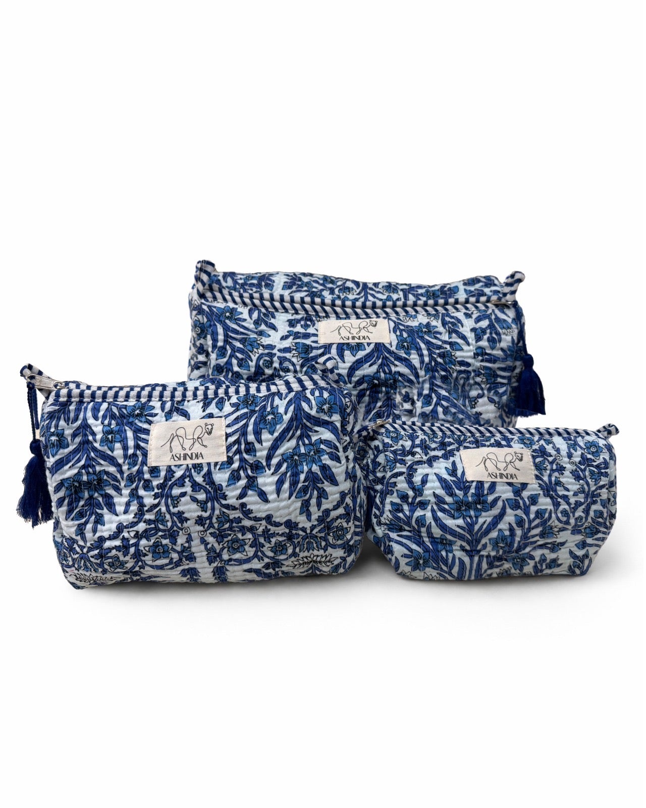 Kosmetiktaschen Set (3-teilig) – Florales Design in Blau-Weiß
